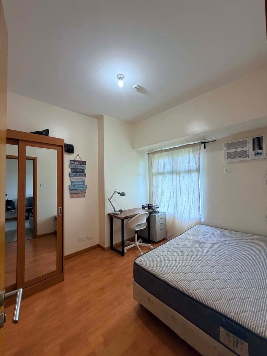 **🏙️ For Rent – 1BR Condo with Balcony, BGC** - photo 1