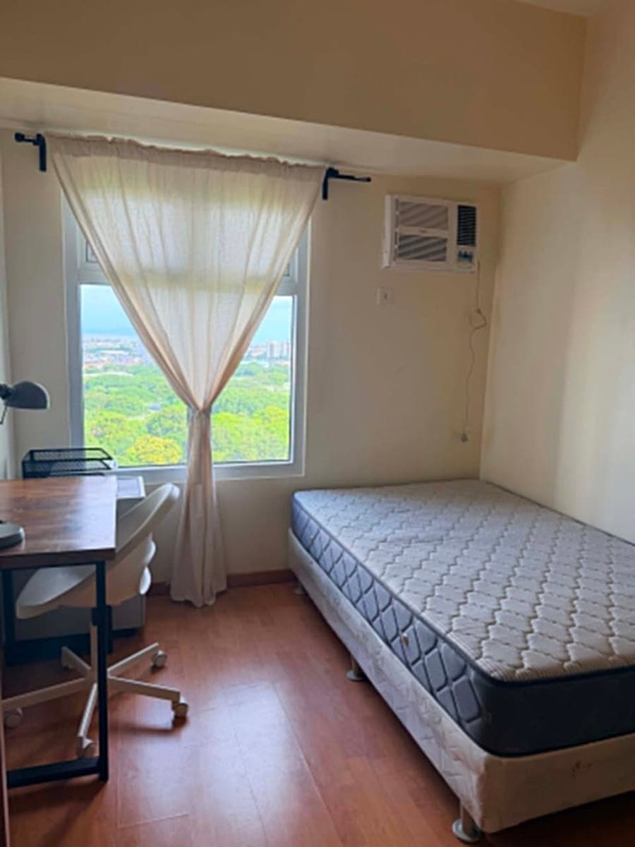 **🏙️ For Rent – 1BR Condo with Balcony, BGC** - photo 3
