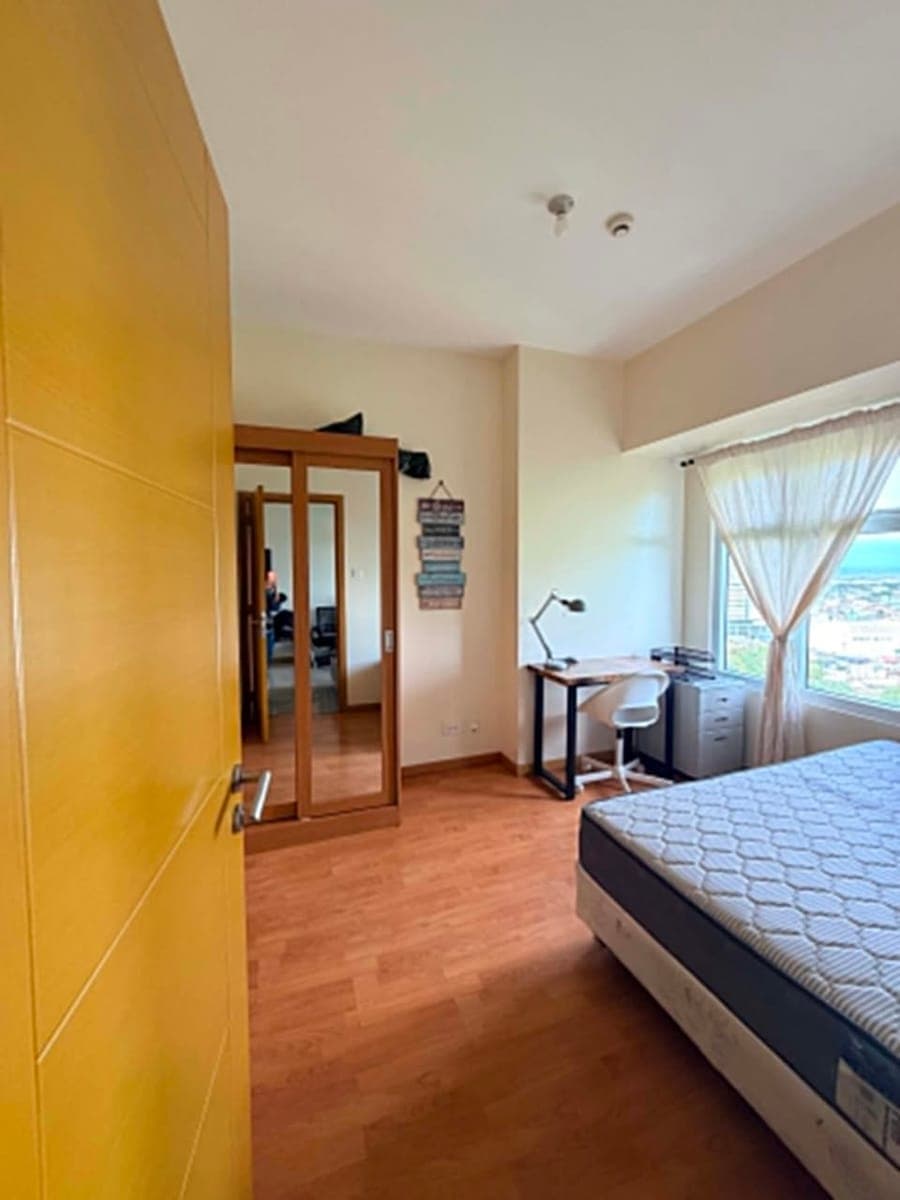 **🏙️ For Rent – 1BR Condo with Balcony, BGC** - photo 5