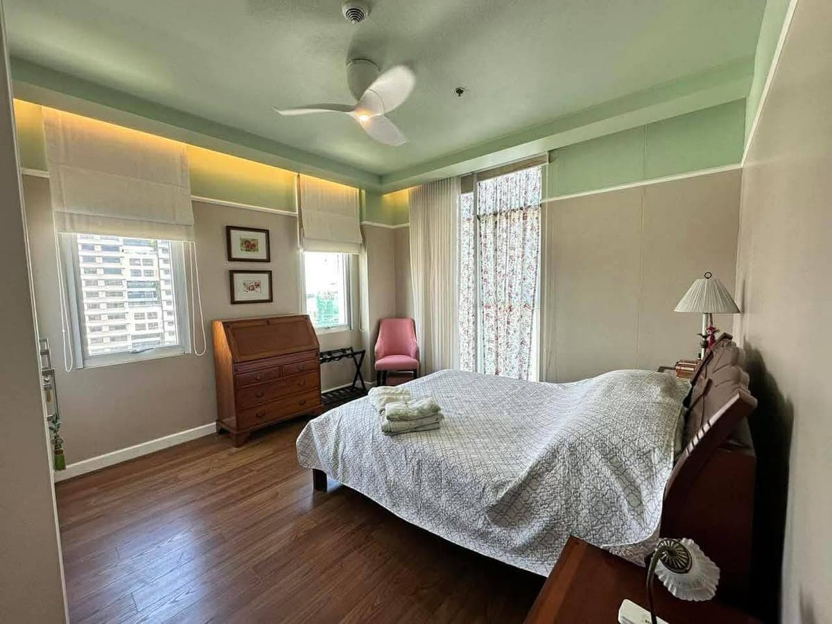 For Rent: 2 Bedroom Fully Furnished Penthouse unit in Solinea Tower 3 - photo 4