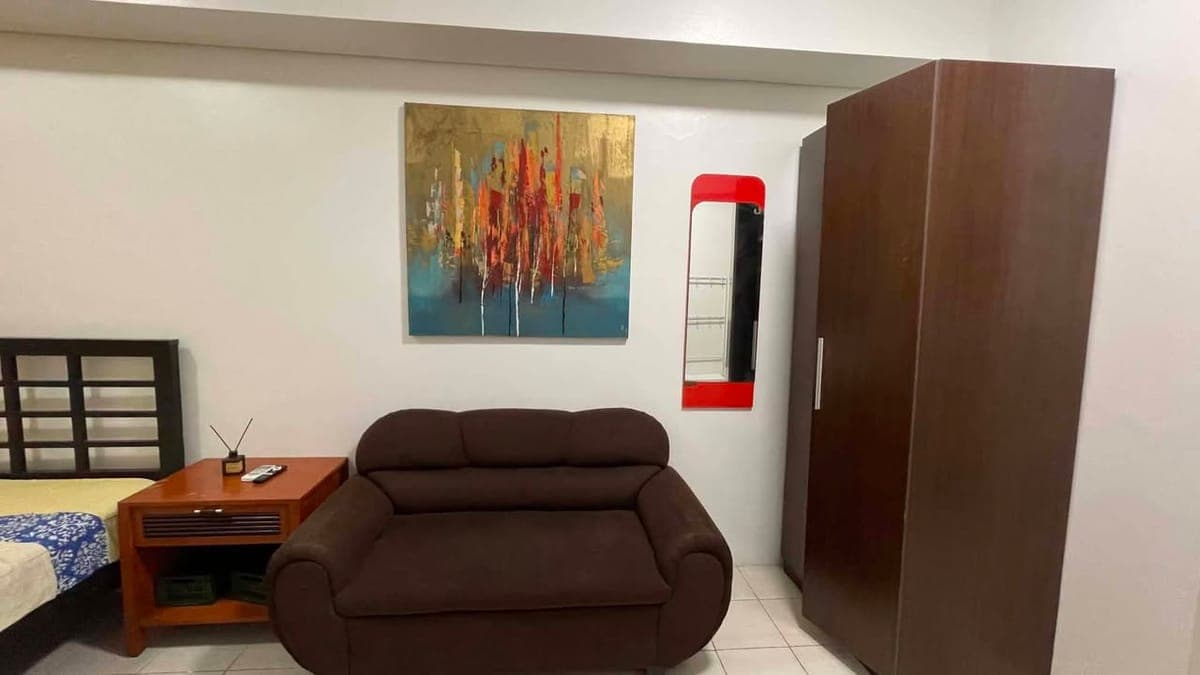 ✨ FOR RENT – Newly Renovated Studio Unit @ Persimmon ✨ - photo 1