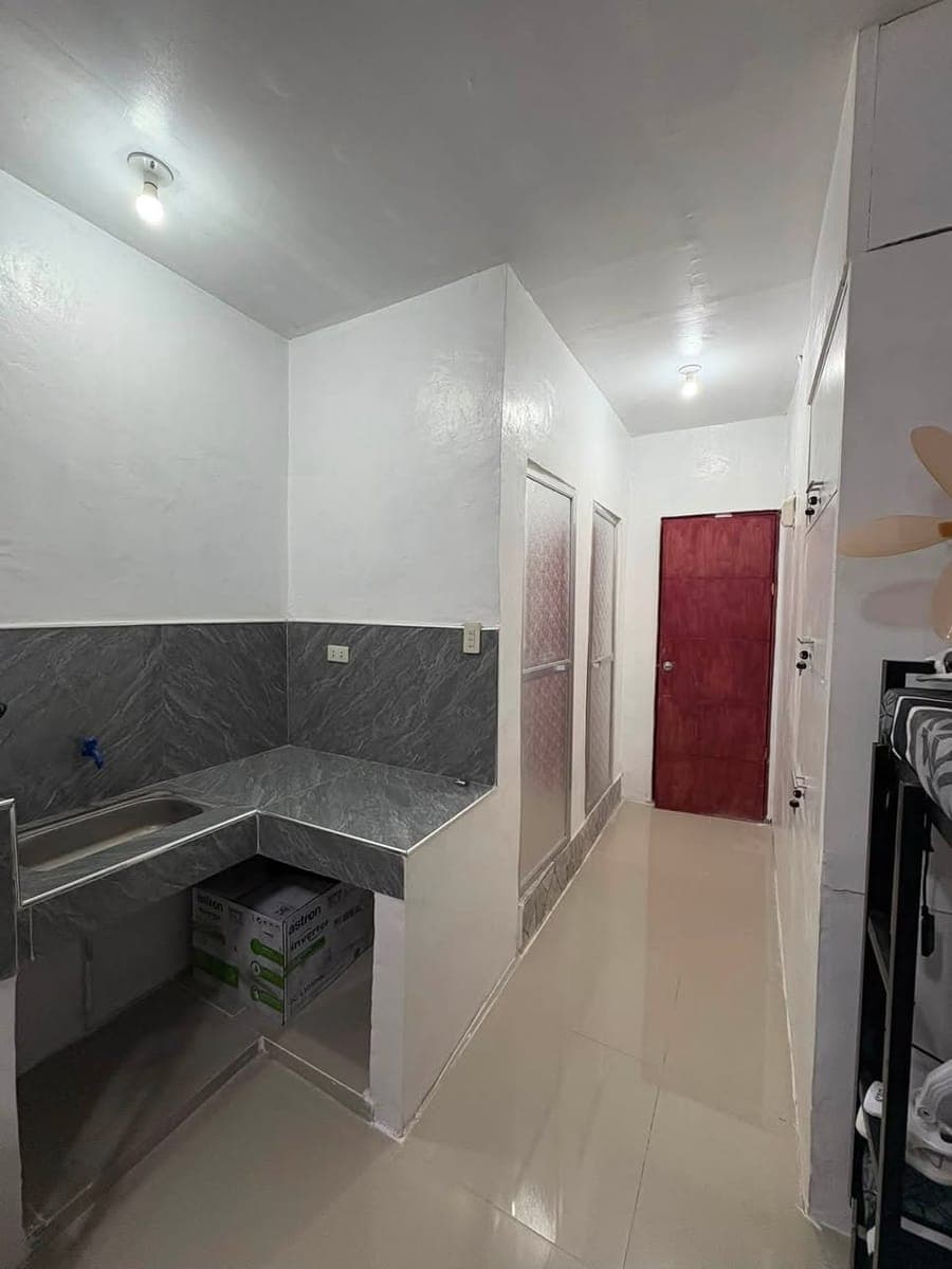 Female Bedspace - photo 3