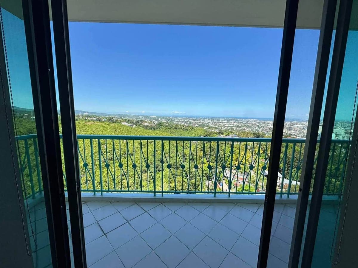 🌇 𝐅𝐎𝐑 𝐑𝐄𝐍𝐓: 3-Bedroom Semi-Furnished Unit for Rent in City Lights, Lahug, Cebu City - photo 2