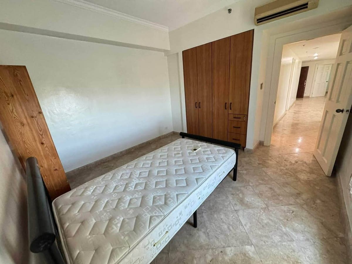 🌇 𝐅𝐎𝐑 𝐑𝐄𝐍𝐓: 3-Bedroom Semi-Furnished Unit for Rent in City Lights, Lahug, Cebu City - photo 3