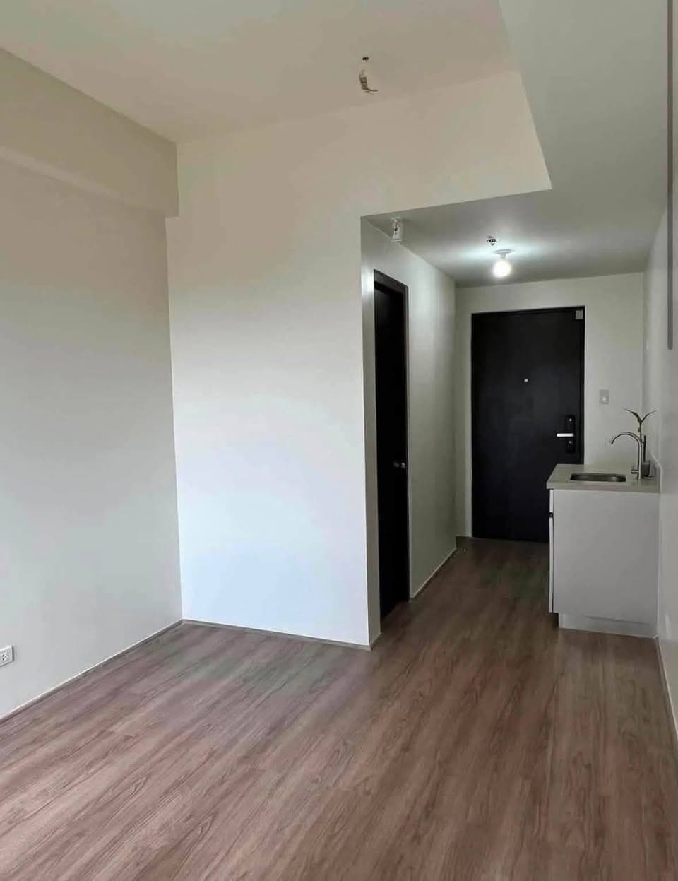 𝙁𝙊𝙍 𝙇𝙀𝘼𝙎𝙀: 𝙐𝙣𝙛𝙪𝙧𝙣𝙞𝙨𝙝𝙚𝙙 𝙐𝙣𝙞𝙩 𝙉𝙚𝙖𝙧 𝘾𝙚𝙗𝙪 𝙄𝙏 𝙋𝙖𝙧𝙠 - photo 2