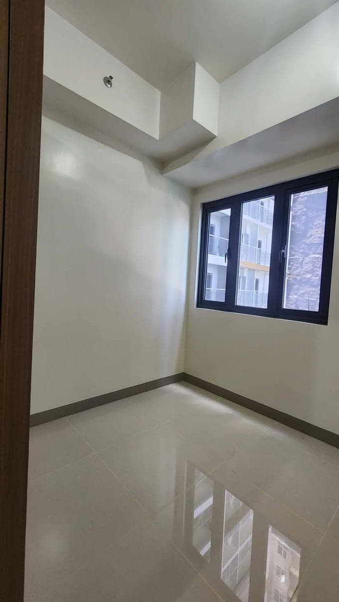 Open for viewing today!! - photo 2
