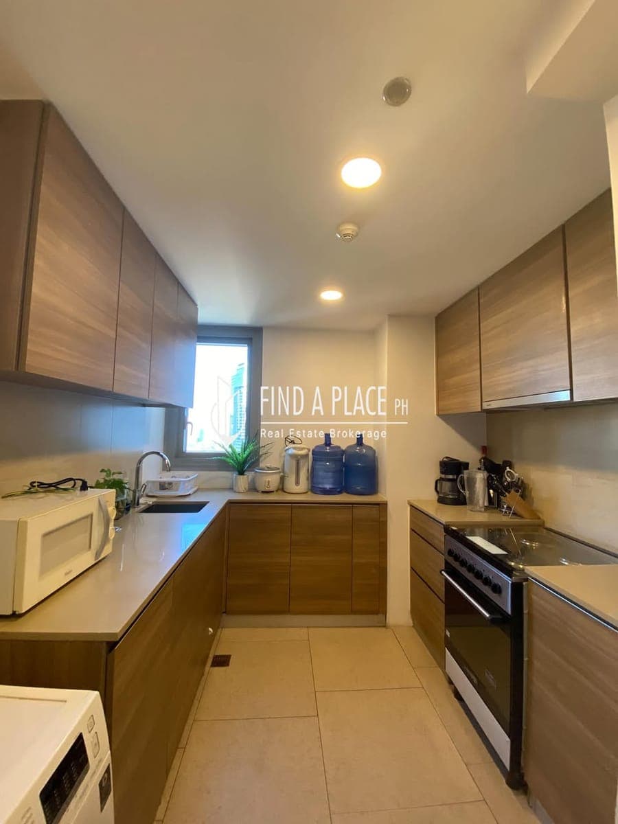 FOR LEASE ONE SHANGRI-LA PLACE SOUTH TOWER, 1 Bedroom - photo 5