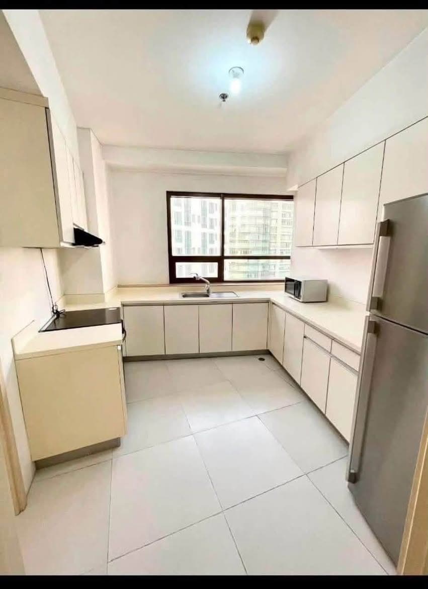 ‼️FOR LEASE🏢ICON RESIDENCES, BGC, NEAR BURGOS CIRCLE, Tower 2 - Lower Penthouse floor Bi-Level - photo 3