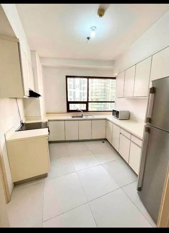 ‼️FOR LEASE🏢ICON RESIDENCES, BGC, NEAR BURGOS CIRCLE, Tower 2 - Lower Penthouse floor Bi-Level - photo 4