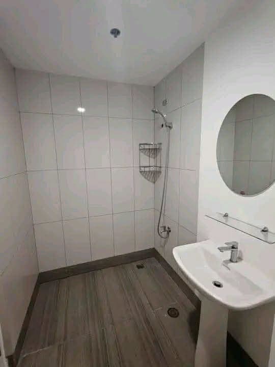 FOR RENT STUDIO UNIT THE REGALIA TOWER C  (5th ave. P.Tuazon Cubao, Quezon City) beside Sm Hypermarket - photo 5