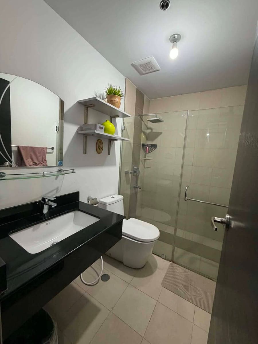 Studio unit at Meranti Tower Two Serendra - photo 2