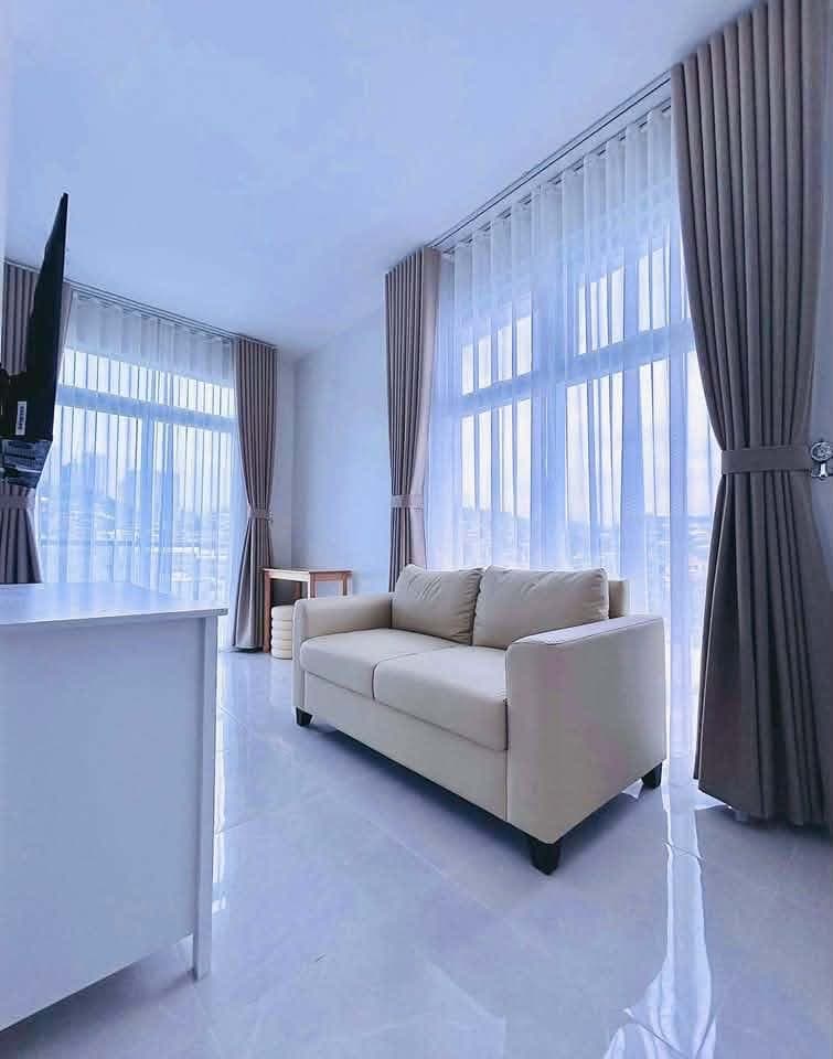 𝙁𝙊𝙍 𝙇𝙀𝘼𝙎𝙀: 𝘽𝙧𝙖𝙣𝙙 𝙉𝙚𝙬 𝙎𝙚𝙢𝙞-𝙛𝙪𝙧𝙣𝙞𝙨𝙝𝙚𝙙 𝙎𝙩𝙪𝙙𝙞𝙤 𝙬𝙞𝙩𝙝 𝘽𝙖𝙡𝙘𝙤𝙣�... - photo 1