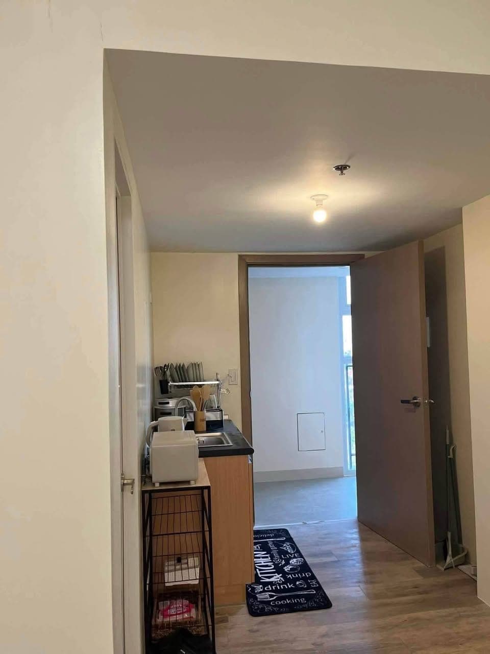 🏢✨FOR RENT: Semi-Furnished‼️ - photo 2