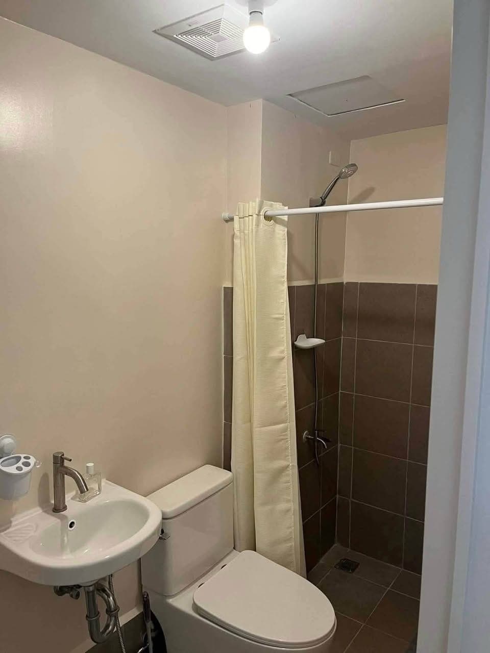 🏢✨FOR RENT: Semi-Furnished‼️ - photo 3