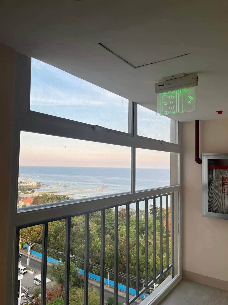 🏢✨FOR RENT: Semi-Furnished‼️ - photo 4