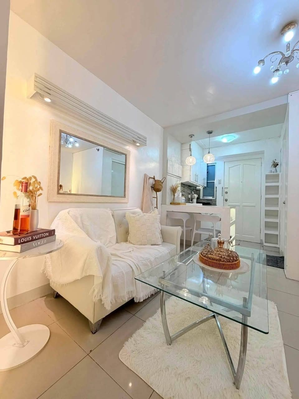 For Rent : Fully Furnished 1BR Unit - photo 5