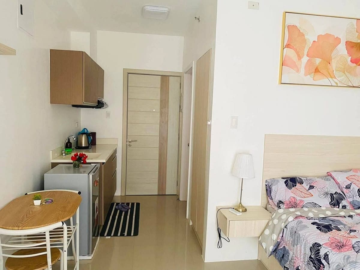 FULLY-FURNISHED STUDIO IN WESTJONES RESIDENCES, - photo 3