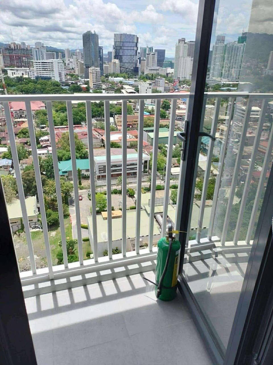 🌆 FOR RENT: Fully Furnished Studio Unit at City Clou – Mango Ave 🌆 - photo 1