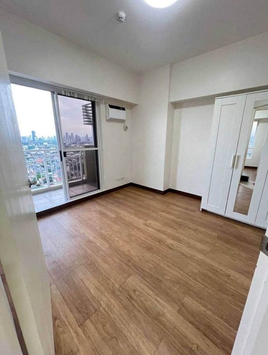 𝐅𝐎𝐑 𝐑𝐄𝐍𝐓: 3BR Semi-furnished Unit w/ Parking at DMCI Infina Towers, Quezon City - photo 4