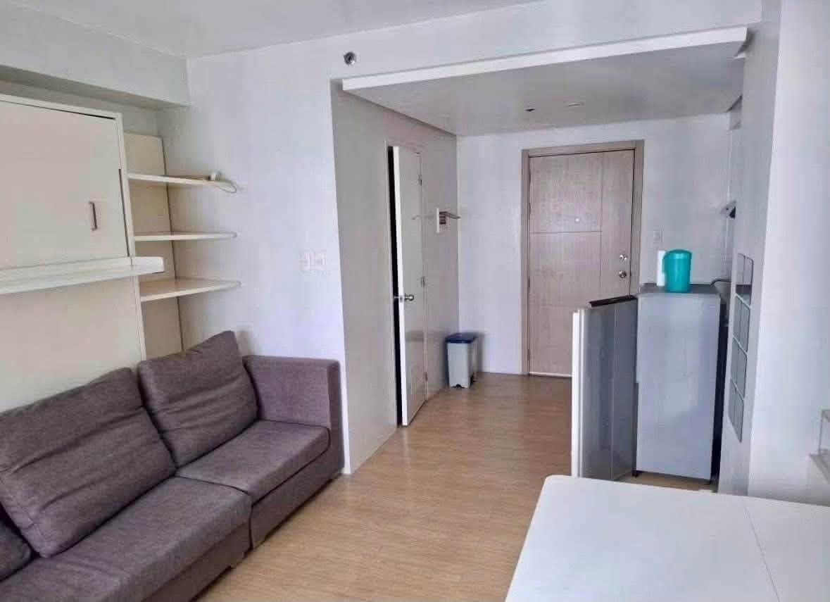 FOR RENT: ₱18,000/month. | Inclusive association dues - photo 5