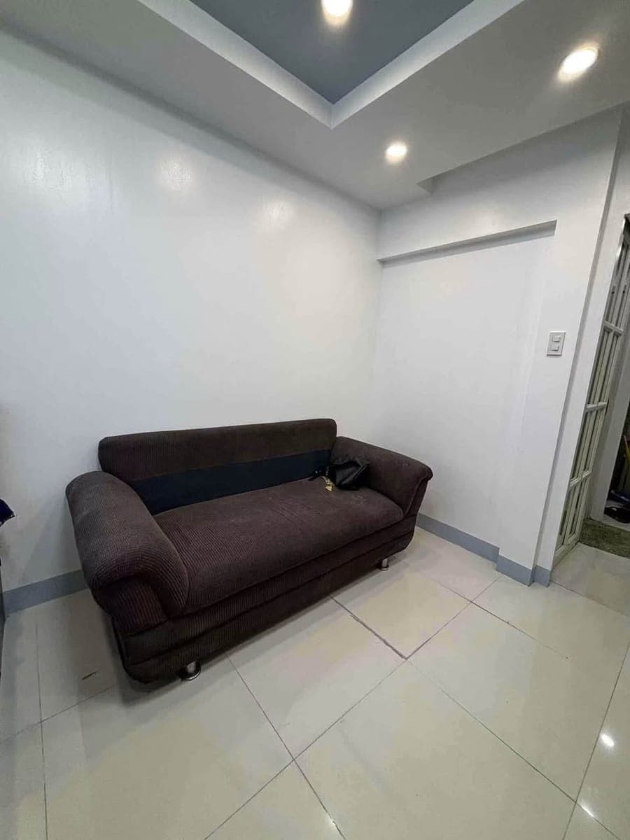 RENT: ₱17,000/month. | Inclusive association dues - photo 2