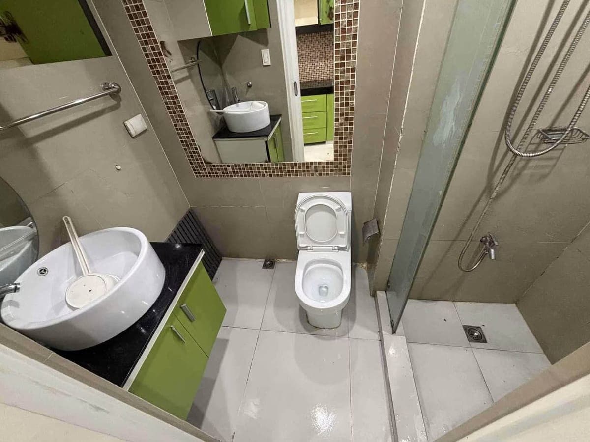 RENT: ₱17,000/month. | Inclusive association dues - photo 3