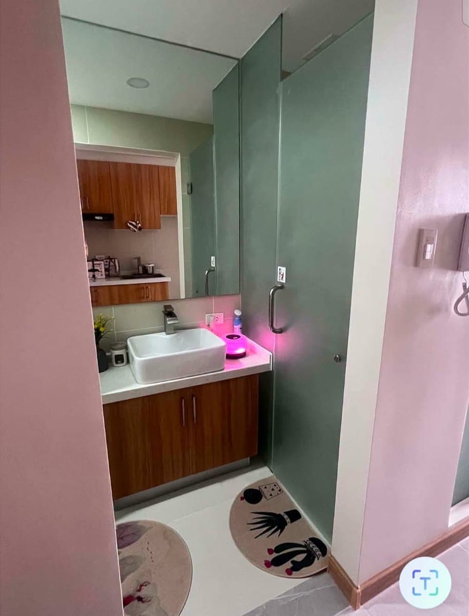 Unit  For rent                 Congressional Town Center                                    TOWER 2 - photo 3