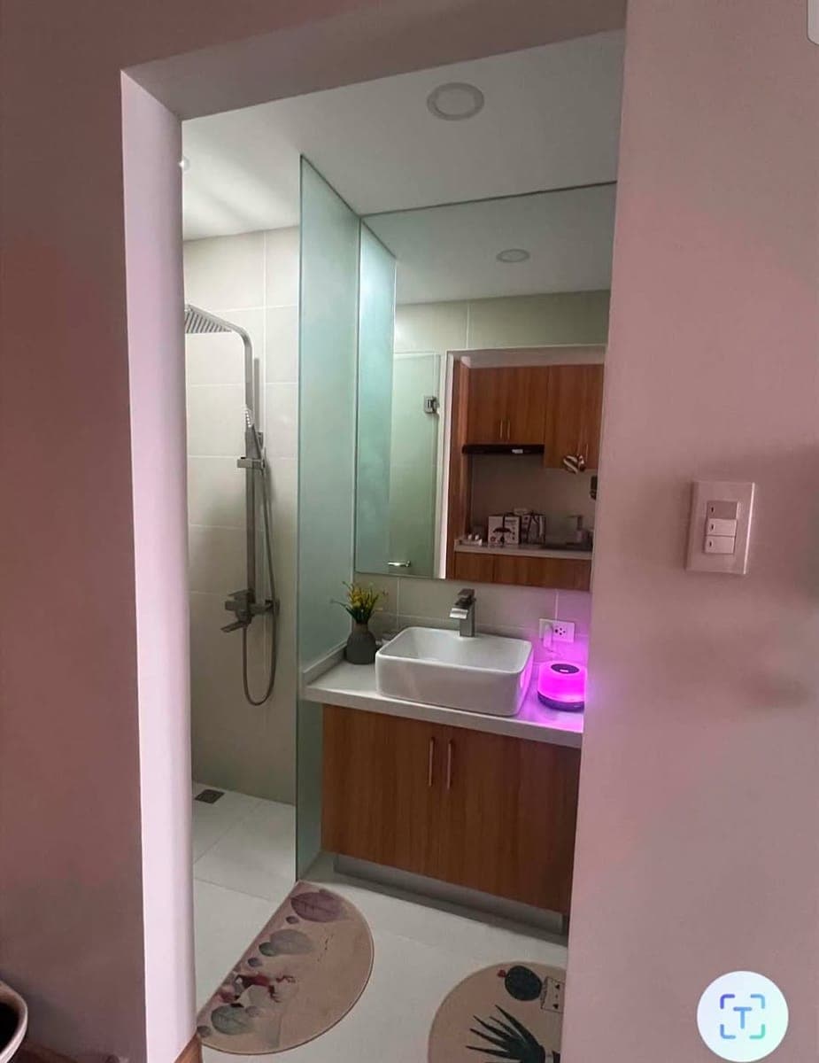 Unit  For rent                 Congressional Town Center                                    TOWER 2 - photo 4