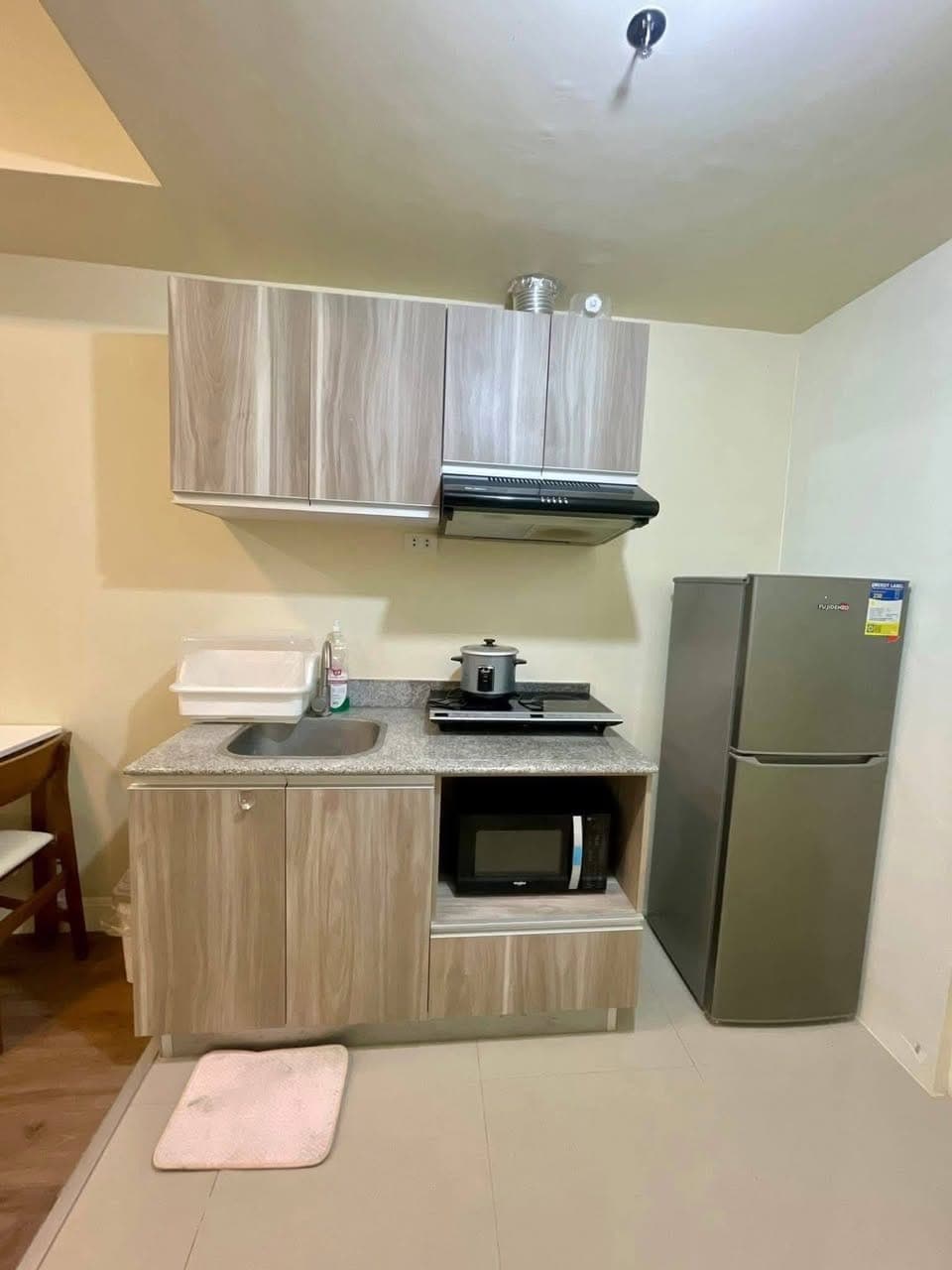 FOR RENT cozy Studio in Grand Residences! Available for viewing anytime. - photo 5