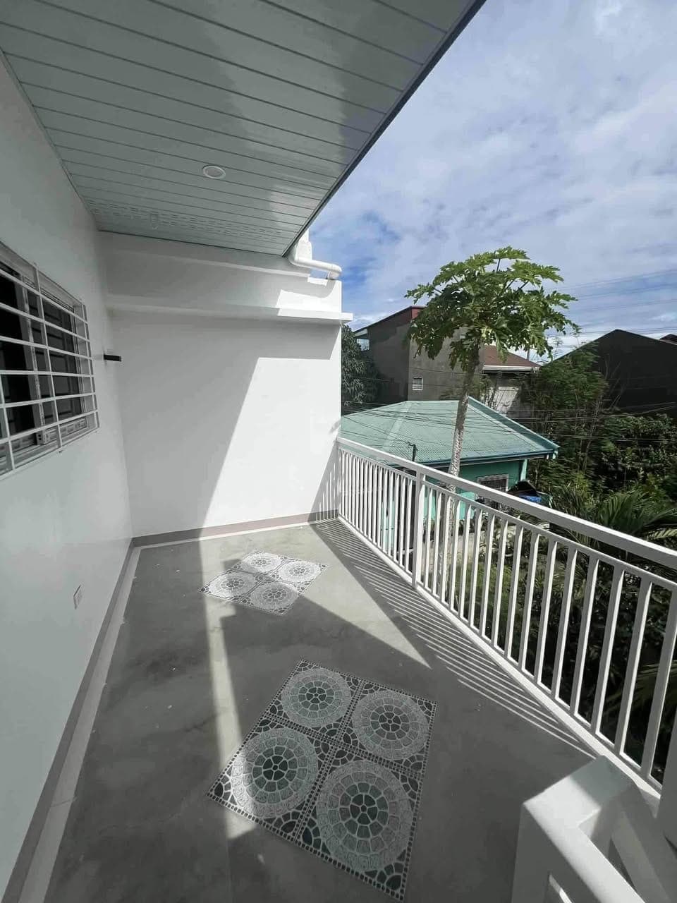 Newly Built 2-Storey House for Rent - photo 1