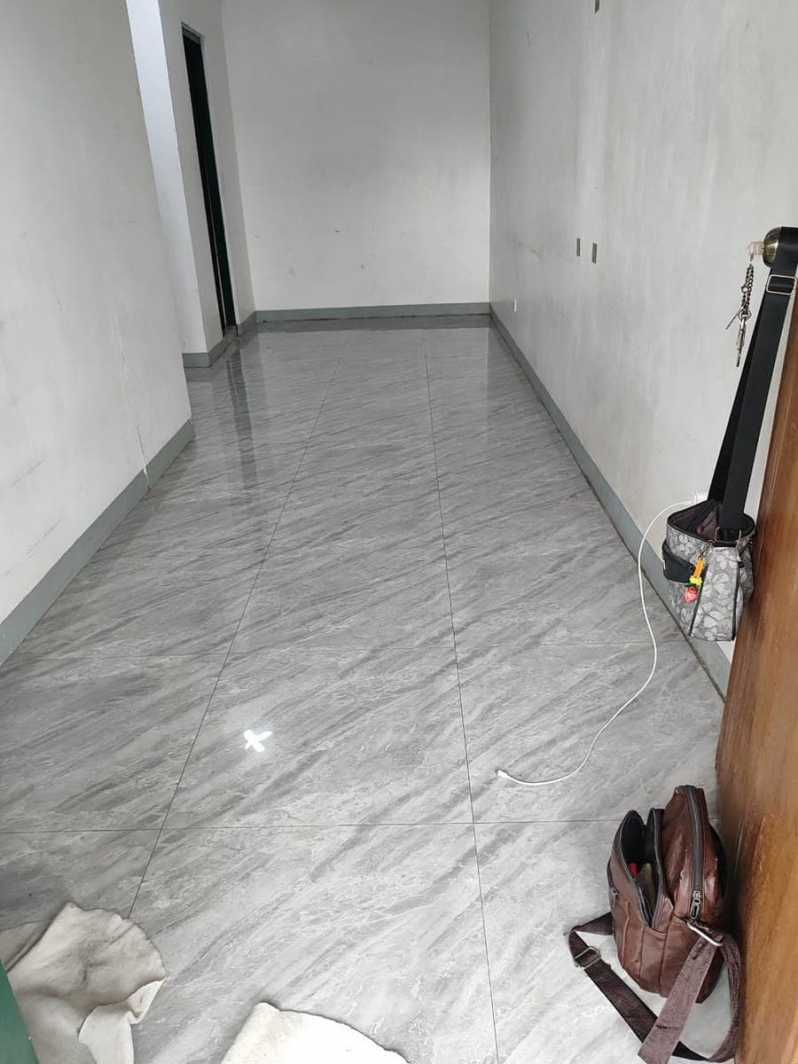 room for rent 3rd floor8k monthly 2 months advance 1 month deposit, with 1 bedroom.mt.apo palar vill... - photo 1