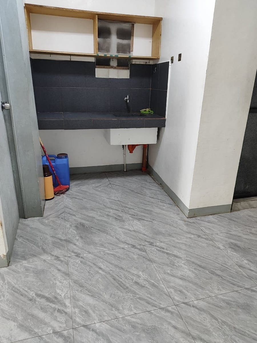 room for rent 3rd floor8k monthly 2 months advance 1 month deposit, with 1 bedroom.mt.apo palar vill... - photo 3