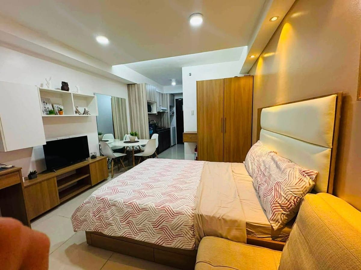 ✨❤️For Rent- Studio Type Condo Unit✨ - photo 1