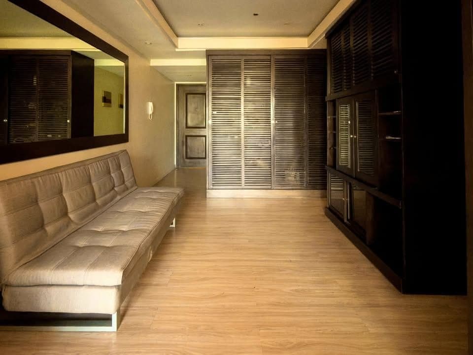 FOR RENT – Fully Furnished 1 BR Unit in BGC, Taguig | South of Market (SoMa) - photo 1