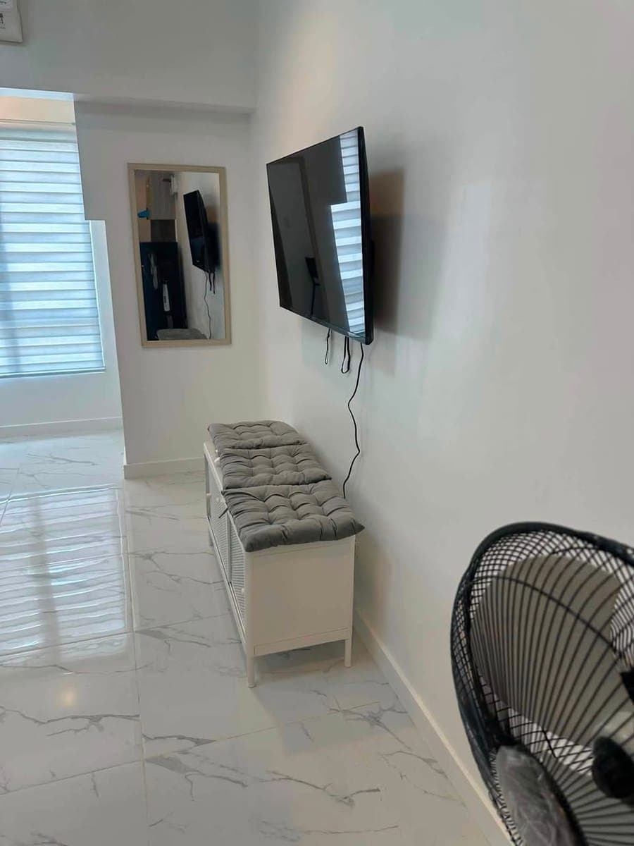🏡 FOR RENT – Fully Furnished Condo Unit - photo 3
