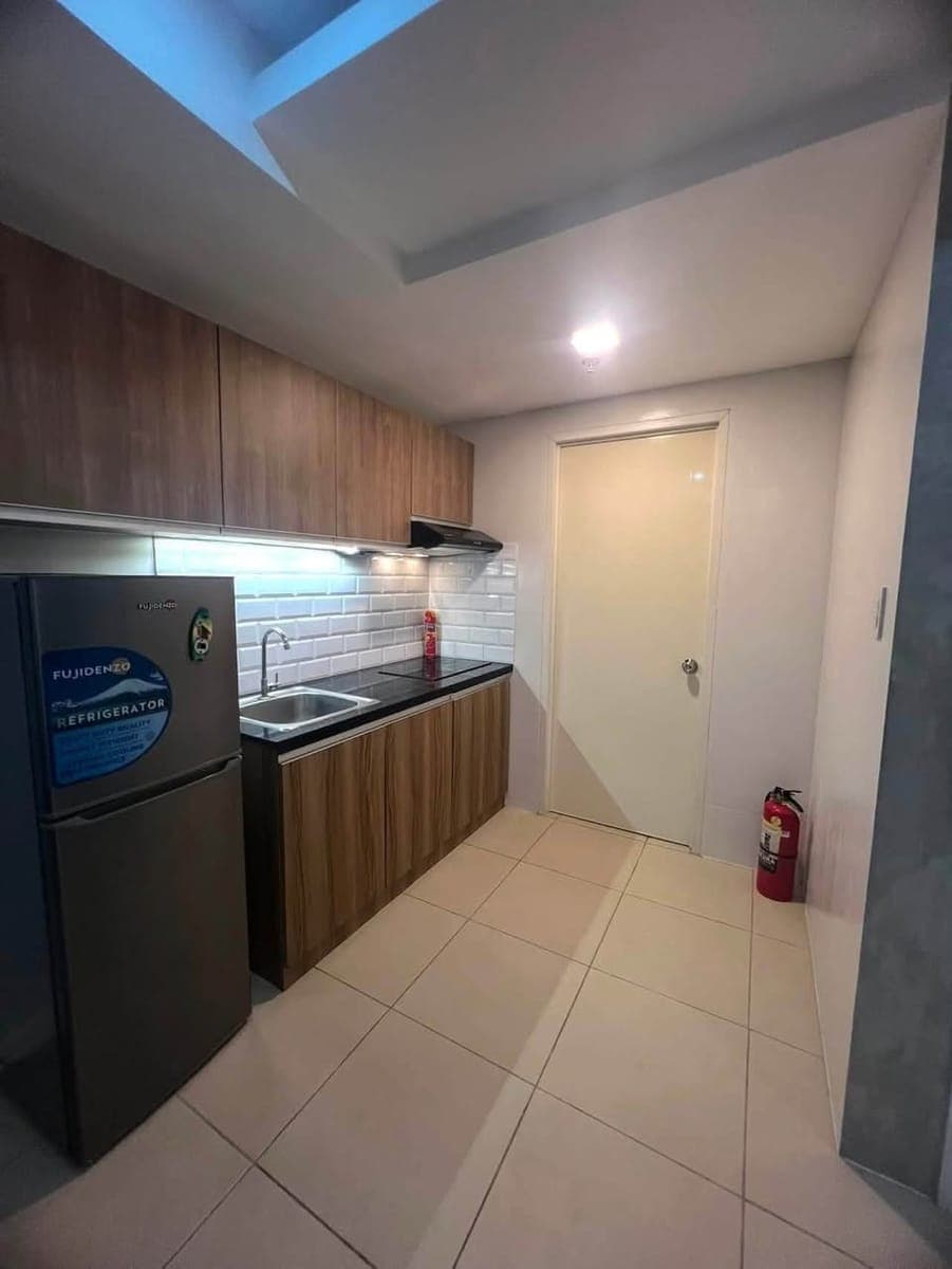 FOR RENT: Avida Vita Tower 3 (corner unit) - photo 2
