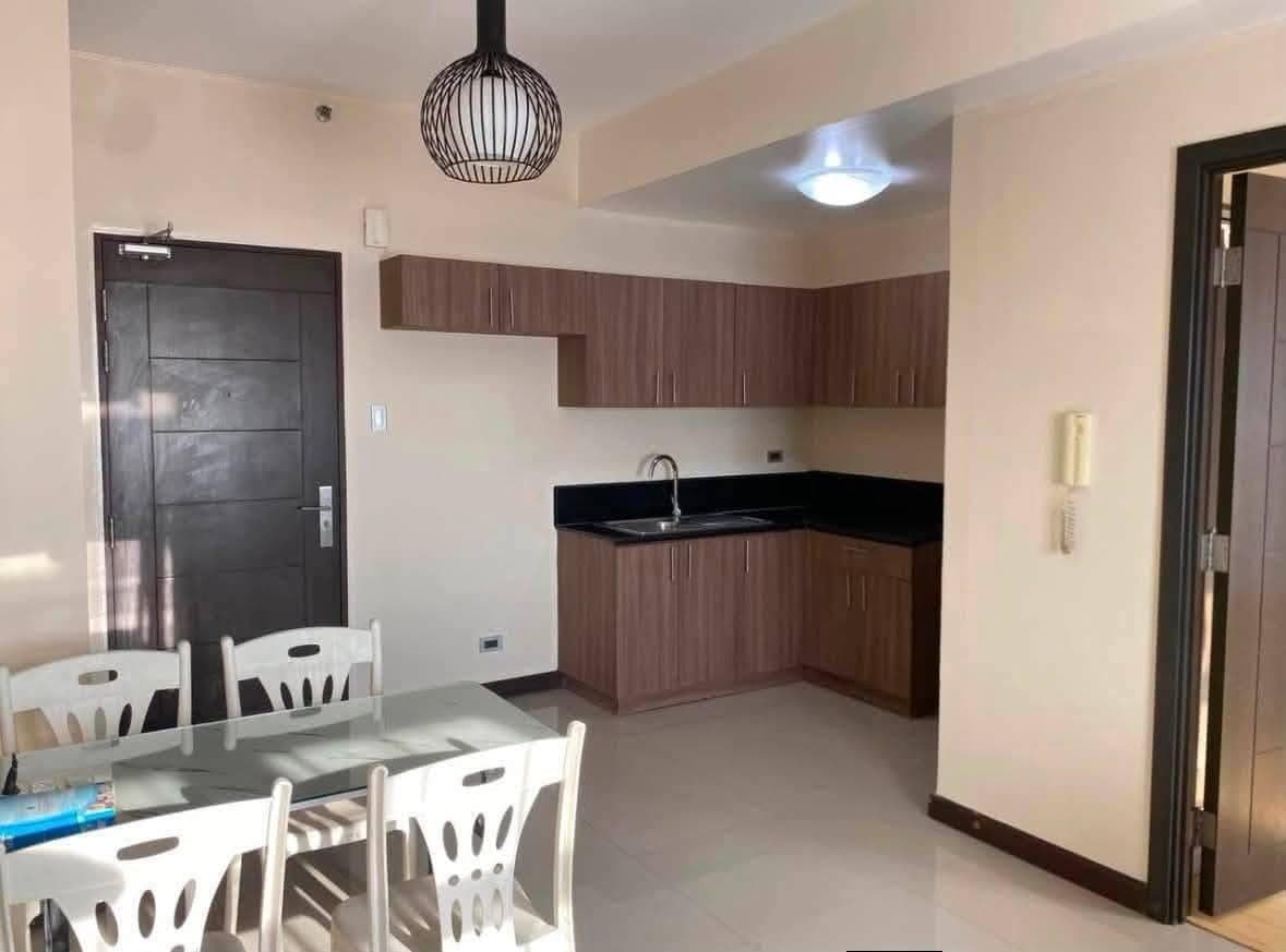 SEMI-FURNISHED 1BEDROOM CONDO UNIT FOR RENT. - photo 5