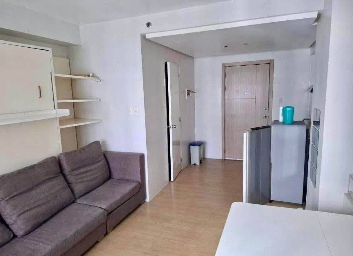 FOR RENT: ₱18,000/month. | Inclusive association dues - photo 5