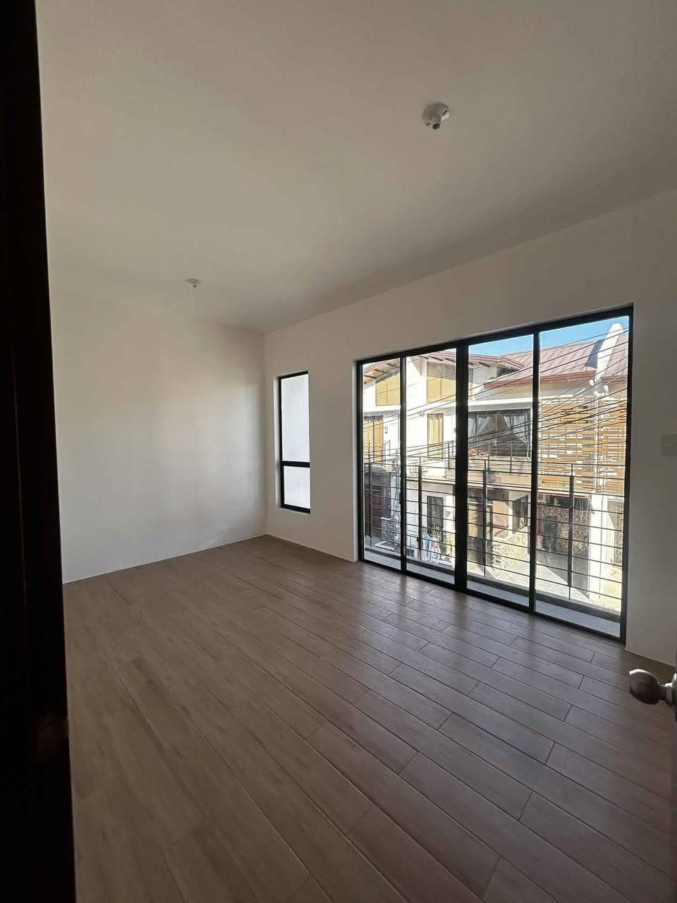 FOR RENT TWO STORY townHOUSE - photo 3