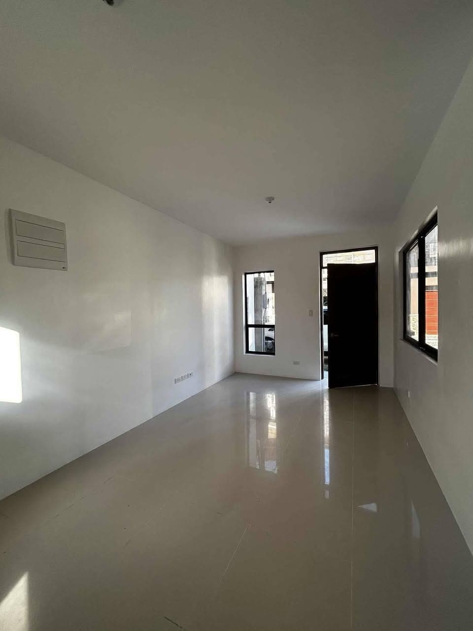 FOR RENT TWO STORY townHOUSE - photo 4