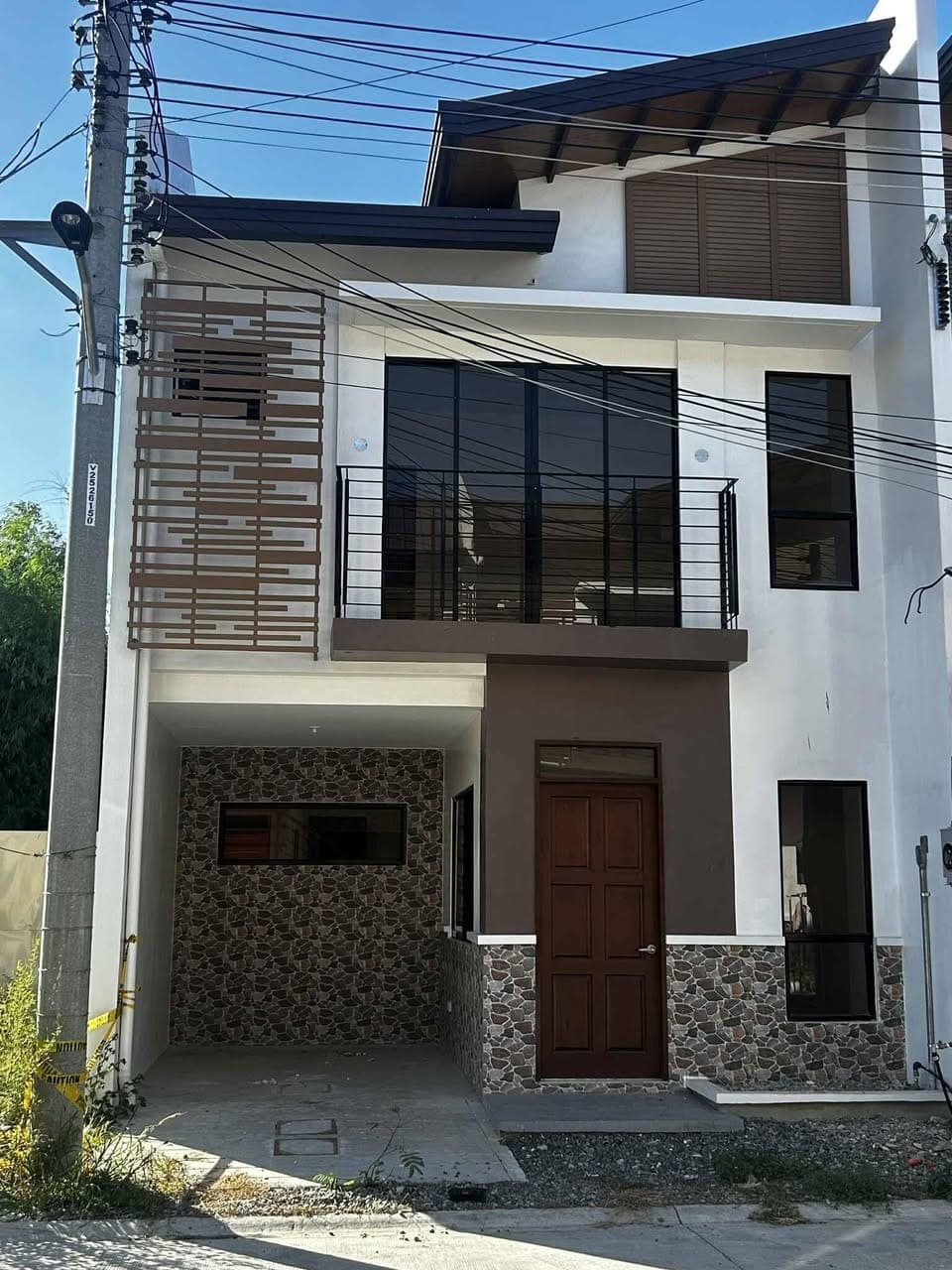 FOR RENT TWO STORY townHOUSE - photo 1