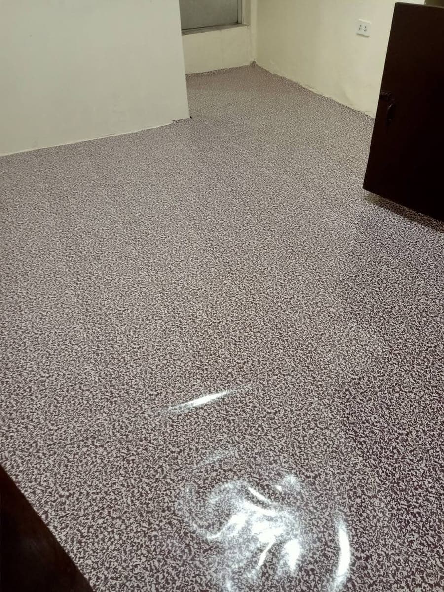 For rent at 5500, one bedroom unit, own meralco meter, submeter for water with motor parking for wor... - photo 3