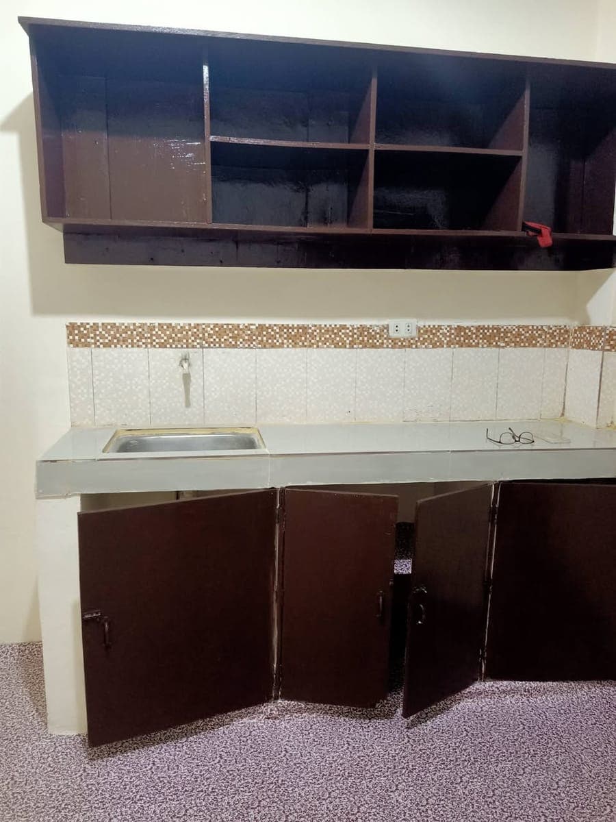 For rent at 5500, one bedroom unit, own meralco meter, submeter for water with motor parking for wor... - photo 5
