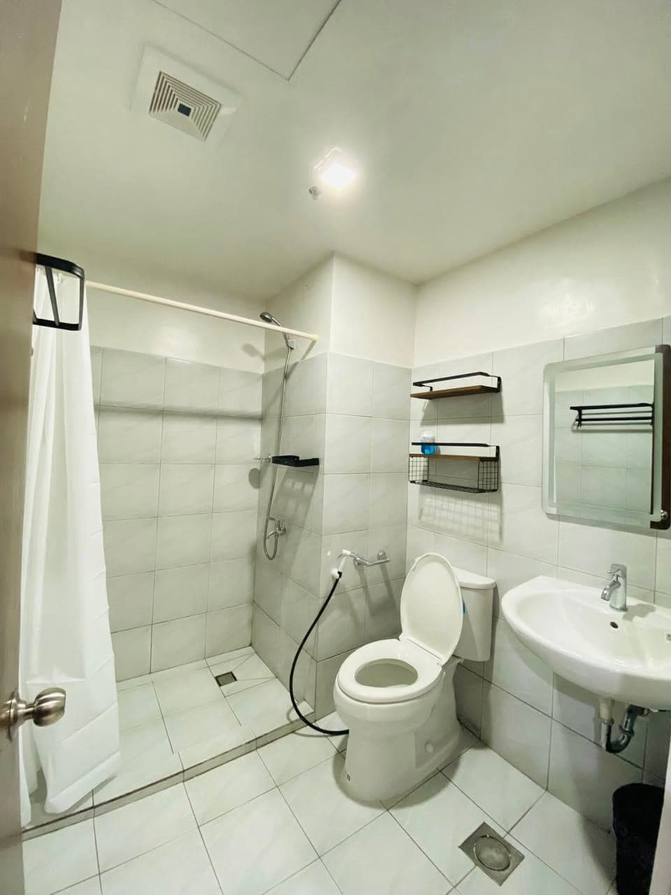 FOR RENT: Cozy Condo Unit in Casa Mira Guadalupe - photo 4