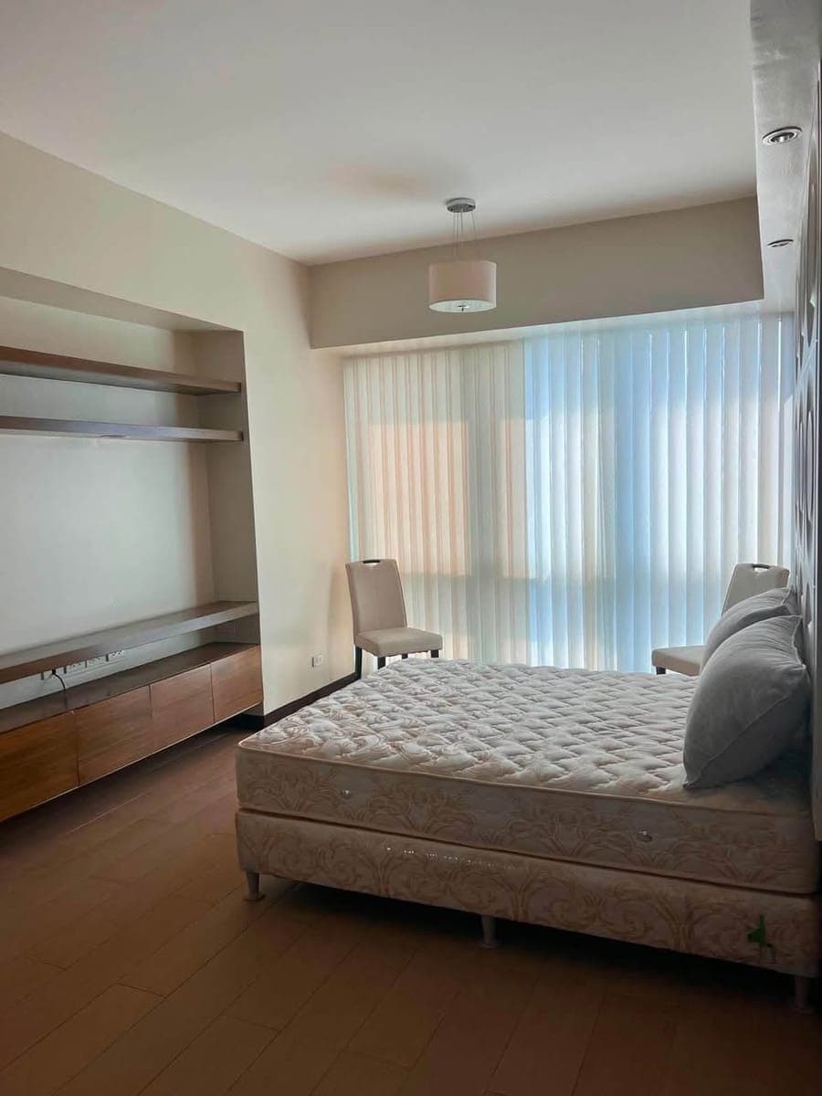 8 Forbestown Road, BGC, Taguig City - photo 4