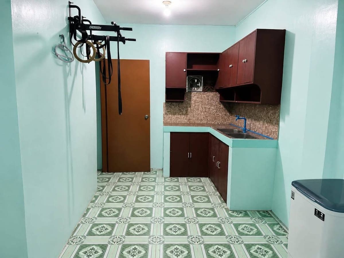 ‼️ROOM FOR RENT ‼️ (2nd Floor) - photo 3