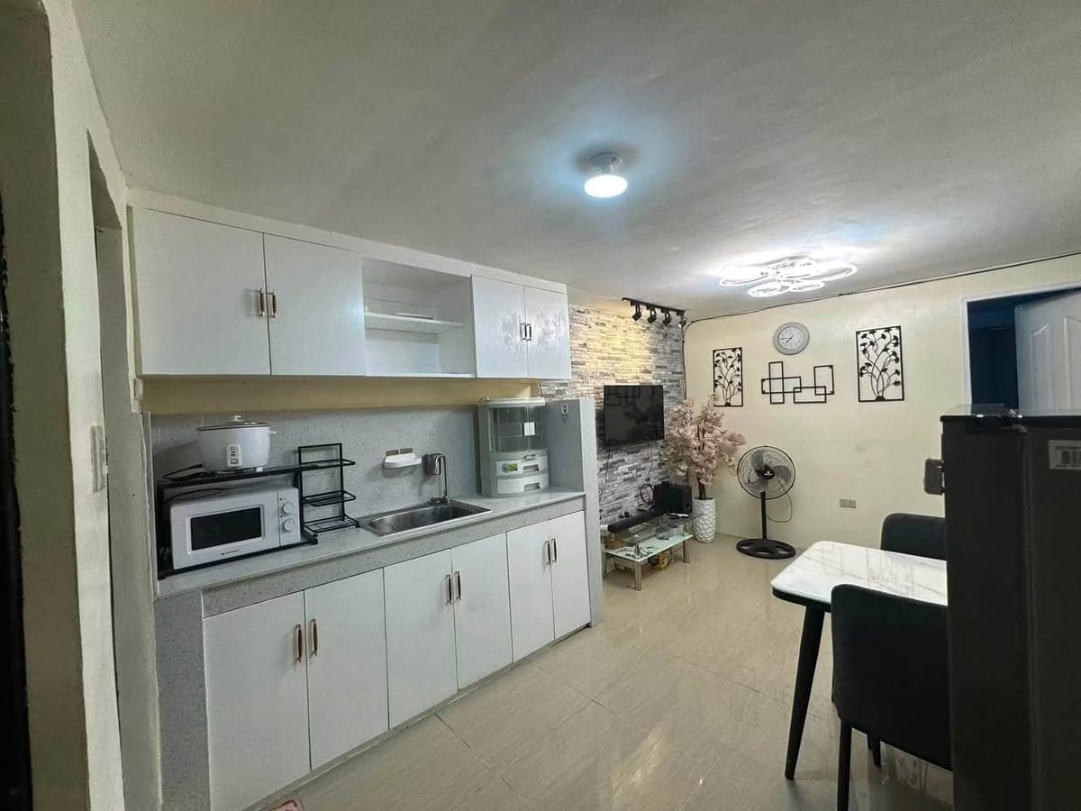 Fully Furnished Apartment For Rent. Own meter of Meralco and Manila water. - photo 2
