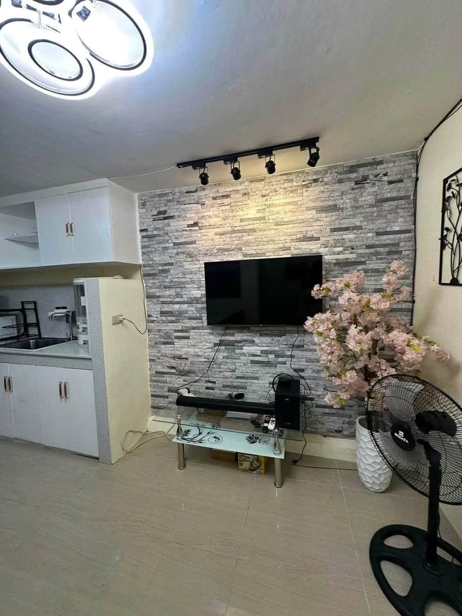 Fully Furnished Apartment For Rent. Own meter of Meralco and Manila water. - photo 3