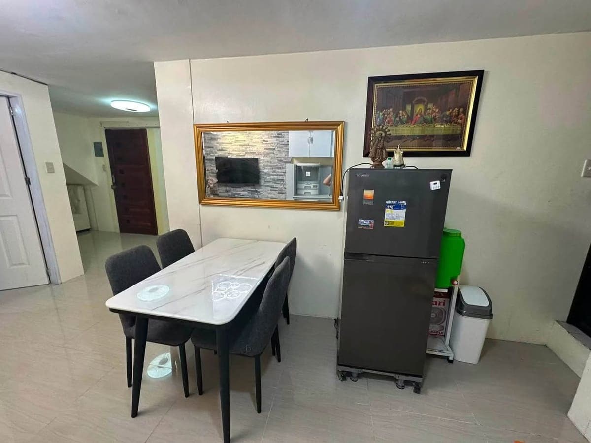 Fully Furnished Apartment For Rent. Own meter of Meralco and Manila water. - photo 4