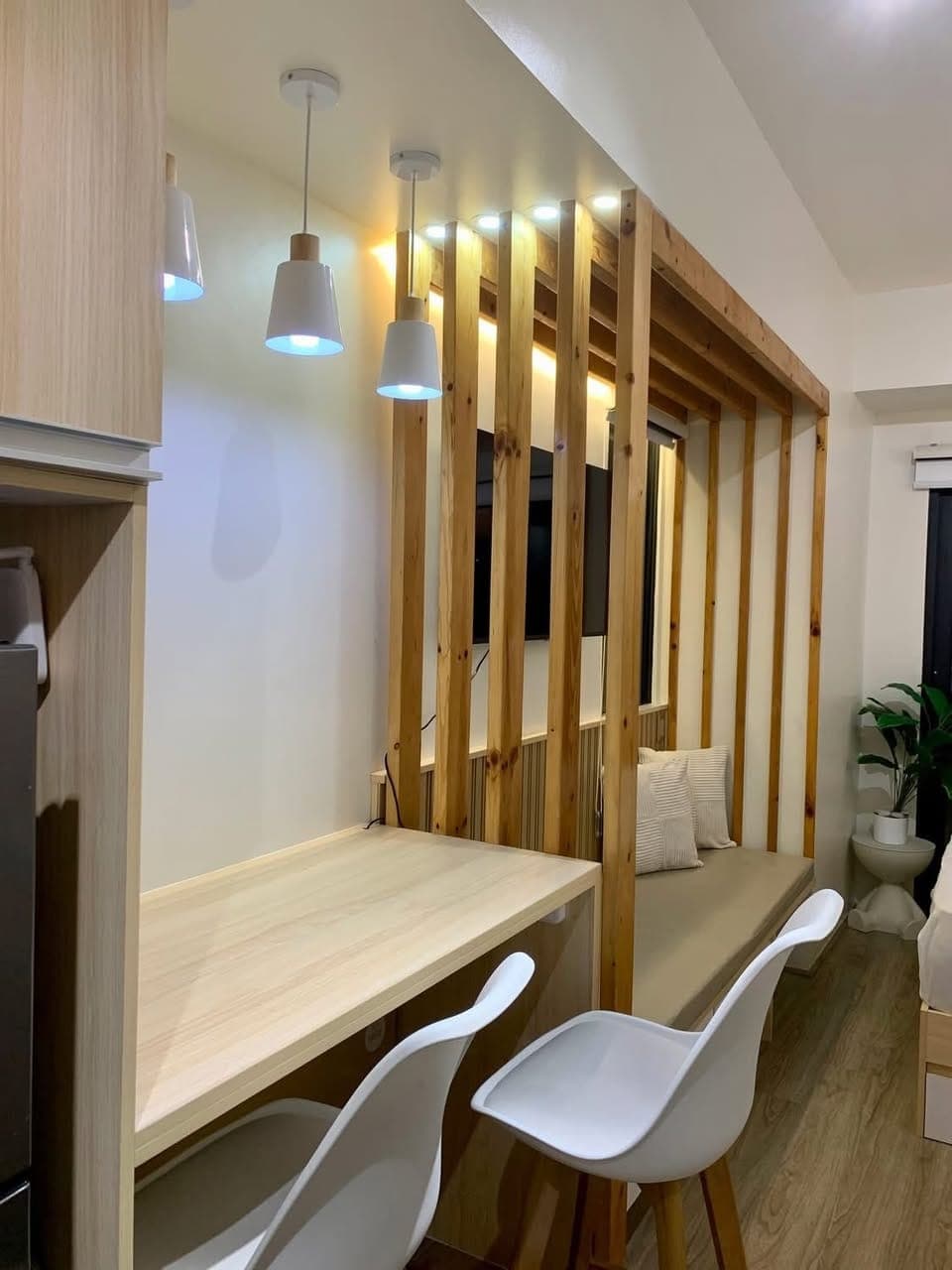 For Rent: Studio Unit with Balcony | 6th floor | 28k- condo dues, internet and netflix - photo 4